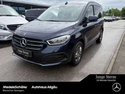 Cavansitblau Gebraucht 2023 Mercedes T180 Style Van / Kleinbus | 25.350 € (Guter Preis)