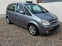 Grau Gebraucht 2003 Opel Meriva Van / Kleinbus | 1.750 € (Fairer Preis)