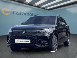 Schwarz Neu 2025 VW Tiguan SUV | 68.799 €