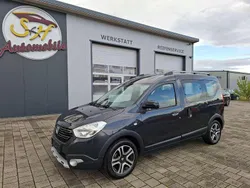 Grau Gebraucht 2018 Dacia Dokker Celebration Van | 10.850 € (Guter Preis)