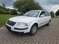Weiß Gebraucht 2002 VW Passat Kombi | 990 €