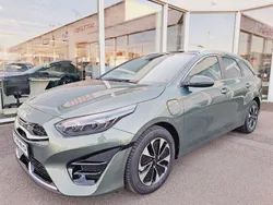 Grün Gebraucht 2023 Kia Ceed Sportswagon Spirit Kombi | 32.999 € (Teuer)