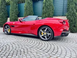 Rot Gebraucht 2022 Ferrari Portofino Cabrio | 275.000 €