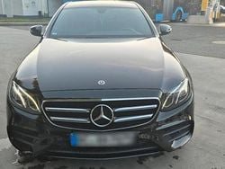 Schwarz Gebraucht 2018 Mercedes E200 AMG line Limousine | 25.000 € (Fairer Preis)