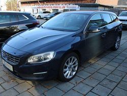 Caspianblue Gebraucht 2014 Volvo V60 Momentum Kombi | 8.950 € (Fairer Preis)