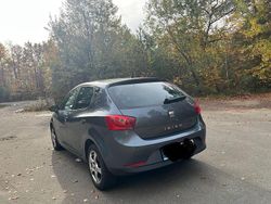 Grau Gebraucht 2009 Seat Ibiza Kleinwagen | 4.000 € (Fairer Preis)