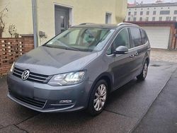 Grau Gebraucht 2015 VW Sharan Highline Van / Kleinbus | 8.499 € (Fairer Preis)