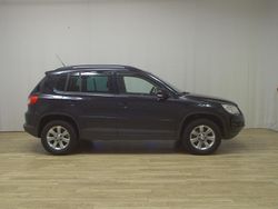 Deep black perleffekt Gebraucht 2010 VW Tiguan Track & Field SUV | 6.950 € (Guter Preis)
