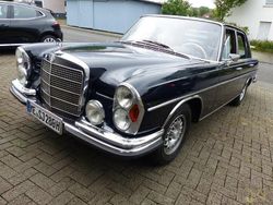 Schwarz Gebraucht 1967 Mercedes 280 Limousine | 20.400 €
