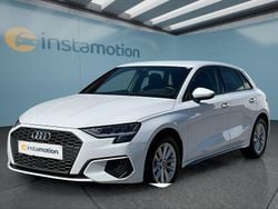 Weiß Gebraucht 2023 Audi A3 Sportback Limousine | 24.449 € (Guter Preis)