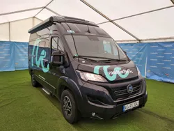 Schwarz Gebraucht 2023 Hymer Ayers Rock Van | 70.900 €