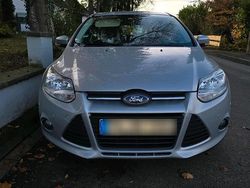 Grau Gebraucht 2013 Ford Focus Kombi | 2.700 € (Superpreis)