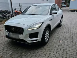 Weiß Gebraucht 2019 Jaguar E-Pace R-Dynamic SUV | 21.900 € (Etwas zu teuer)