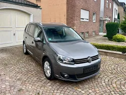 Grau Gebraucht 2013 VW Touran Life Van / Kleinbus | 7.490 € (Guter Preis)