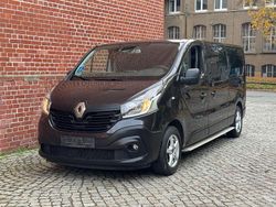 Schwarz Gebraucht 2018 Renault Trafic Van | 12.999 € (Etwas zu teuer)