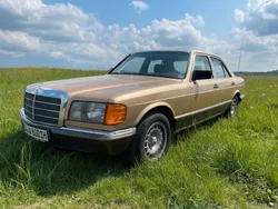 Gold Gebraucht 1982 Mercedes 500 Limousine | 21.000 €