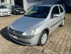 Grau Gebraucht 2002 Opel Corsa Comfort Limousine | 1.550 € (Etwas zu teuer)