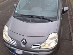 Grau Gebraucht 2012 Renault Grand Modus Night&Day Van / Kleinbus | 3.900 € (Fairer Preis)