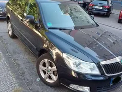 Schwarz Gebraucht 2011 Skoda Octavia Family Kombi | 6.500 € (Guter Preis)