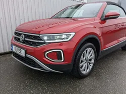 Rot Gebraucht 2024 VW T-Roc Style SUV | 29.350 € (Guter Preis)