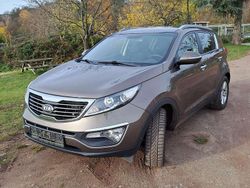 Gelb Gebraucht 2014 Kia Sportage FIFA World Cup Edition SUV | 9.000 € (Fairer Preis)