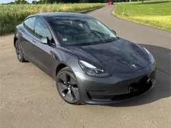 Grau Gebraucht 2023 Tesla Model 3 Long Range Limousine | 29.500 € (Etwas zu teuer)