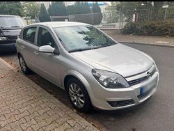 Silber Gebraucht 2004 Opel Astra Limousine | 2.300 € (Fairer Preis)