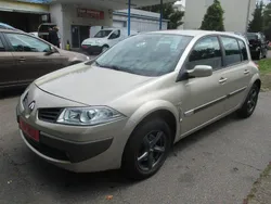 Beige Gebraucht 2006 Renault Mégane II Avantage Limousine | 2.100 € (Fairer Preis)