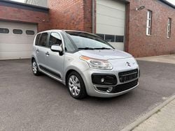 Gris aluminium Gebraucht 2011 Citroën C3 Picasso Tendance Van / Kleinbus | 3.900 € (Fairer Preis)