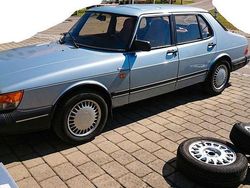 Silber Gebraucht 1991 Saab 900 Limousine | 2.000 €