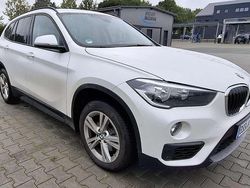 Weiß Gebraucht 2016 BMW X1 Sport Line SUV | 14.900 € (Guter Preis)