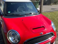Rot Gebraucht 2010 Mini John Cooper Works Kleinwagen | 13.000 € (Etwas zu teuer)