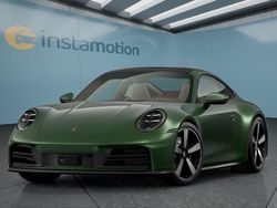 Grün Neu 2025 Porsche 911 Carrera 4S Coupé | 203.699 € (Teuer)