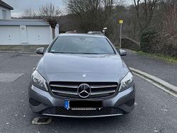 Silber Gebraucht 2015 Mercedes A180 Style Limousine | 9.999 € (Guter Preis)
