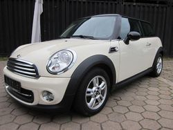 Weiß Gebraucht 2011 Mini ONE Kleinwagen | 6.300 €