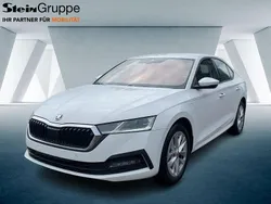 Weiß Gebraucht 2022 Skoda Octavia Ambition Limousine | 23.330 € (Fairer Preis)