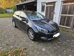 Schwarz Gebraucht 2014 Kia Ceed FIFA World Cup Edition Limousine | 6.000 € (Guter Preis)