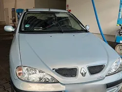 Silber Gebraucht 2001 Renault Mégane Dynamique Limousine | 1.400 € (Fairer Preis)
