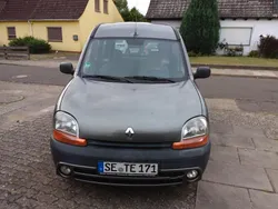 Braun Gebraucht 2001 Renault Kangoo Van / Kleinbus | 1.900 €