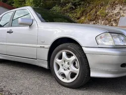 Mercedes C240