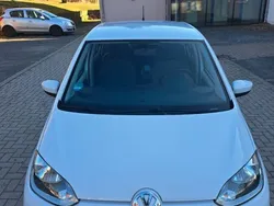 Weiß Gebraucht 2016 VW up! move up! Kleinwagen | 8.500 € (Fairer Preis)