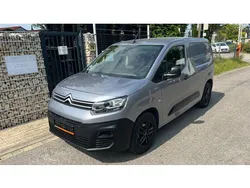 Grau Gebraucht 2020 Citroën Berlingo Van / Kleinbus | 11.940 €