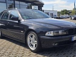 Schwarz Gebraucht 2000 BMW 528 Performance Kombi | 8.790 € (Teuer)