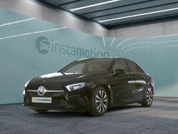 Schwarz Gebraucht 2023 Mercedes A250 Style Limousine | 28.885 € (Fairer Preis)