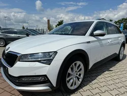 Weiß Gebraucht 2021 Skoda Superb Scout 4x4 Limousine | 22.990 € (Etwas zu teuer)