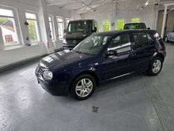 Blau Gebraucht 2002 VW Golf Limousine | 4.790 € (Etwas zu teuer)