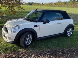 Weiß Gebraucht 2015 Mini Cooper Cabriolet Cabrio | 8.850 € (Guter Preis)