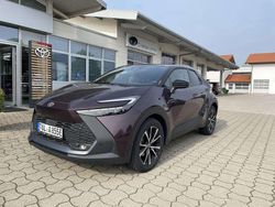 Dunkel amethyst metallic / dac Gebraucht 2024 Toyota C-HR Team SUV | 37.890 € (Etwas zu teuer)