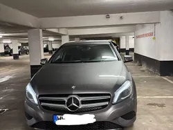 Grau Gebraucht 2015 Mercedes A200 Urban Limousine | 17.789 € (Fairer Preis)