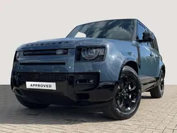 Tasman blue Gebraucht 2025 Land Rover Defender SE Dynamic SUV | 101.694 €